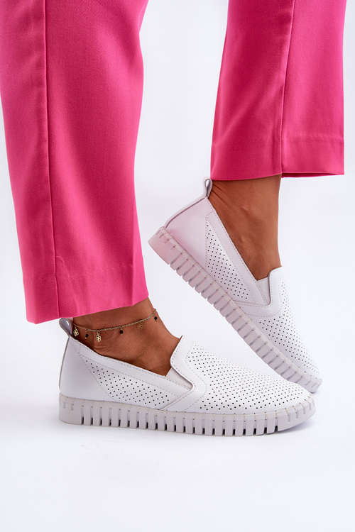 Білі жіночі шкіряні туфлі Darnissa