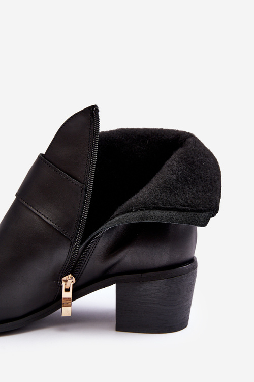 Жіночі шкіряні ботильйони на низькому каблуці та пряжці чорні Liliane