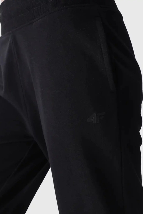 Жіночі спортивні штани Joggery 4F чорні 4FWMM00TTROF0945-20S