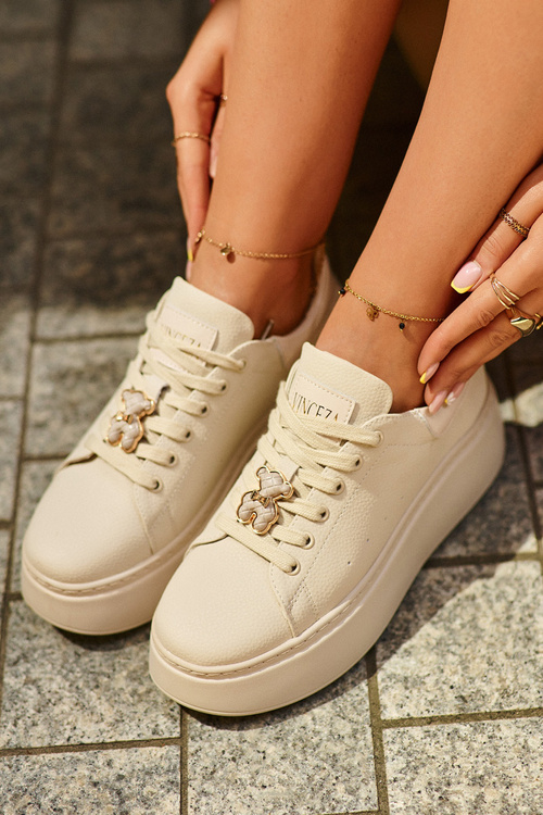 Жіночі шкіряні кросівки на платформі з бантом, бежеві Vinceza 66641