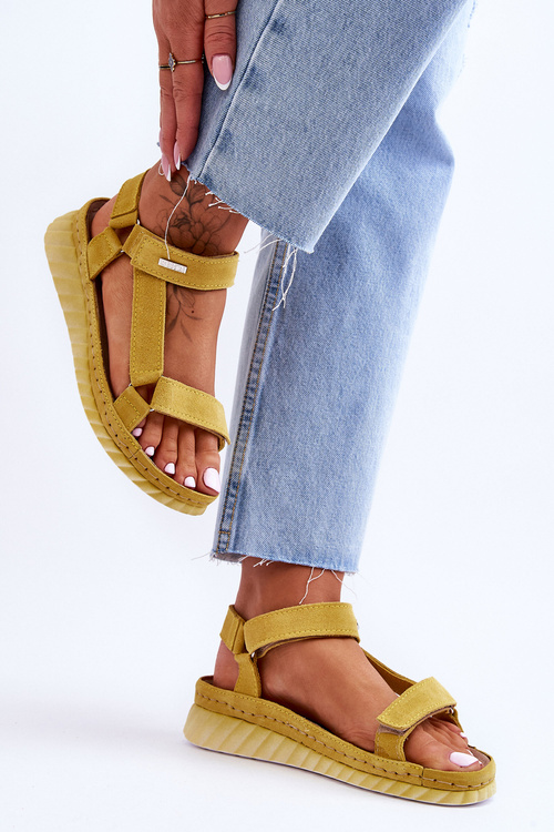 Замшеві босоніжки Big Star на липучці LL276013 жовті