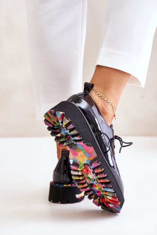 Лаковані жіночі туфлі на шнурівці чорні Artiker 55C0497