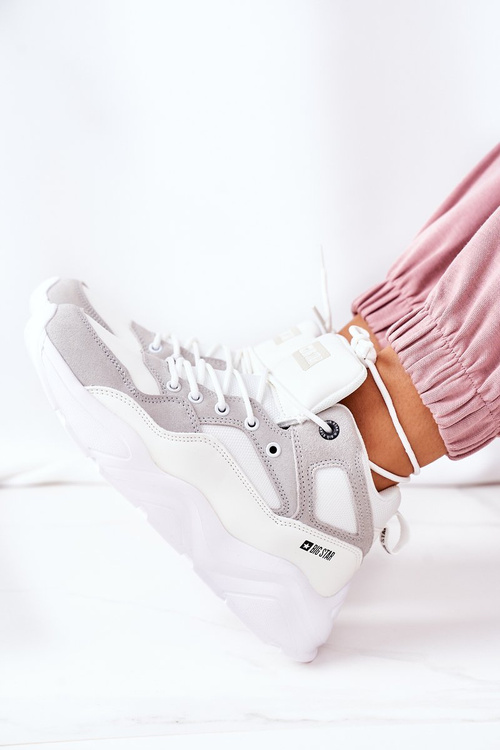 Жіноче спортивне взуття Big Star GG274643 Білий