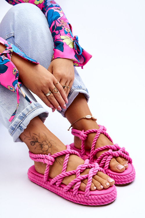 Жіночі модні плетені босоніжки кольору фуксії Tiffanie