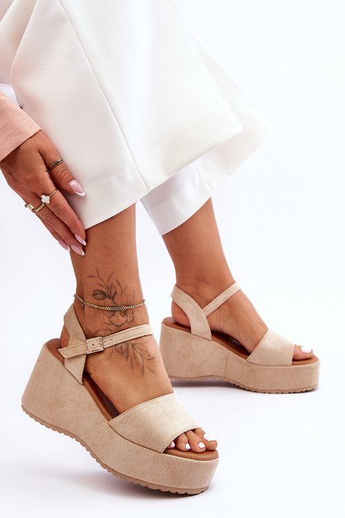 Жіночі замшеві босоніжки на танкетці Бежеві Лідія