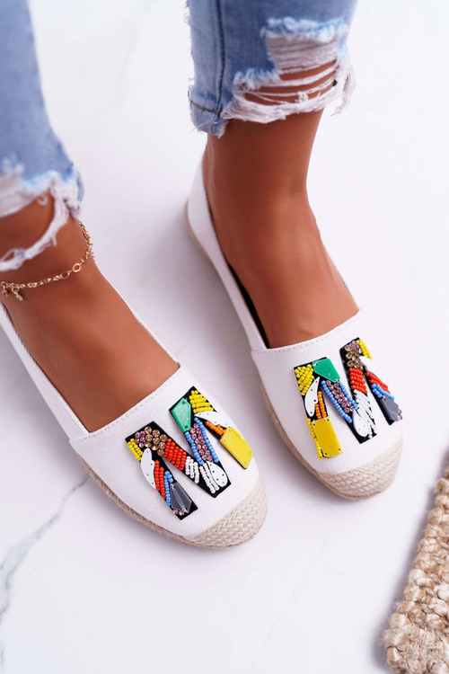 Жіночі еспадрільї білі з нашивками Meadia