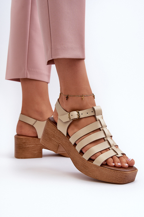 Жіночі шкіряні босоніжки Zazoo 40410 Бежеві