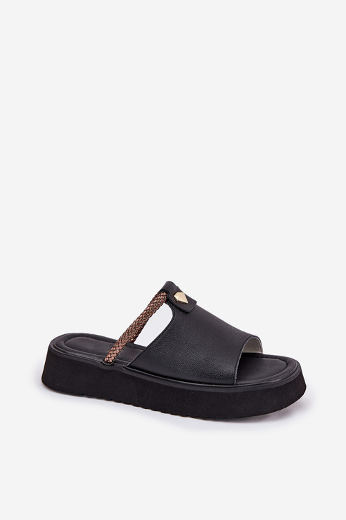 Шкіряні Жіночі Сандалі На Платформі З Декоративним Ремінцем D&A MK51-475 Чорні