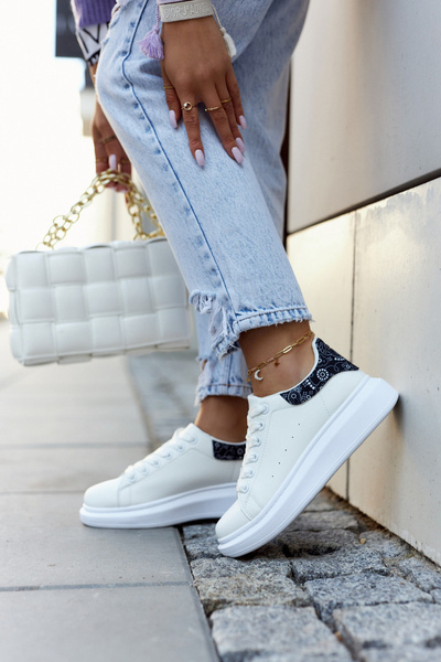 Класичне жіноче спортивне взуття біло-чорного кольору Meleris