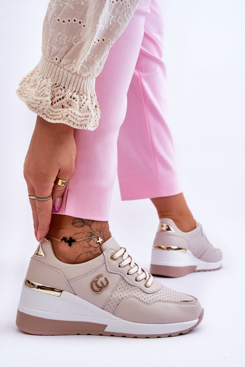 Жіночі шкіряні кросівки на танкетці бежеві Rebeca