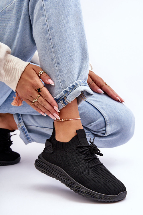 Жіноче спортивне взуття без шнурівки чорного кольору Zauna