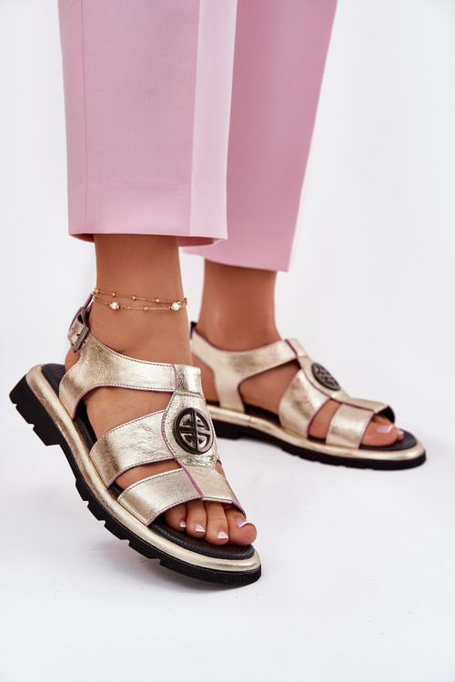 Шкіряні жіночі сандалі лаковані з декоративним елементом Artiker 56C0691 чорні