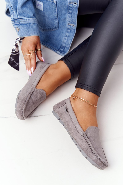 Жіночі замшеві лофери сірі San Marino