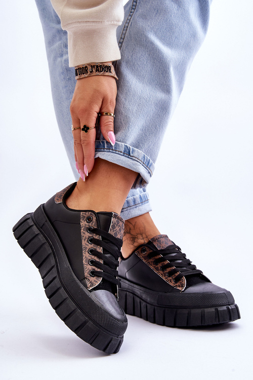 Жіночі шкіряні кросівки на платформі чорні Alison