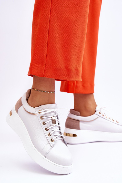 Жіноче шкіряне спортивне взуття на платформі білого кольору Caressa