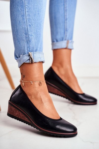 Жіночі чорні туфлі Belli на платформі