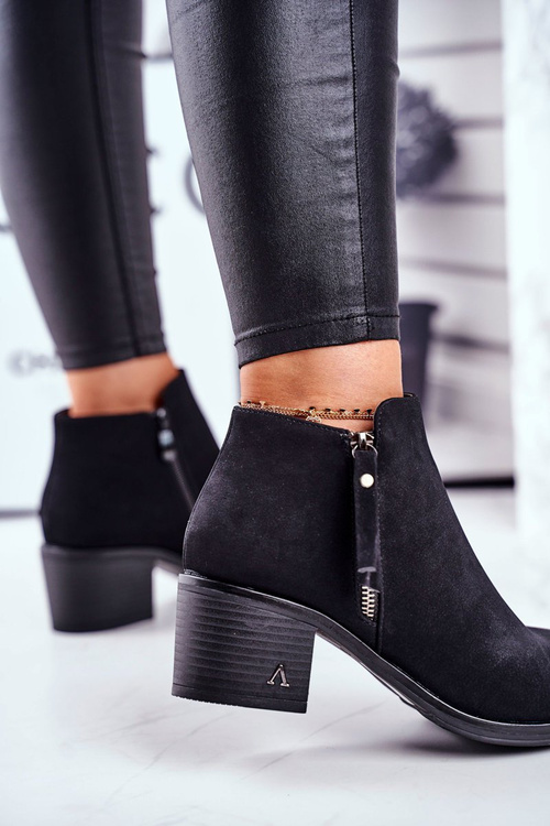 Жіночі чоботи на високому каблуці Black Blanche