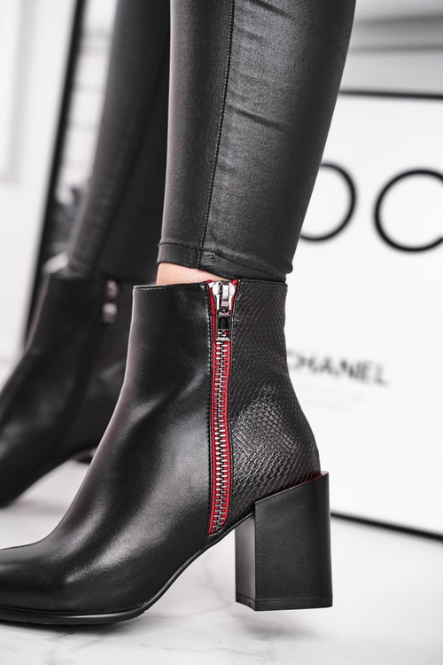 Жіночі чоботи з прикрашеним стовпчиком Black Lippi