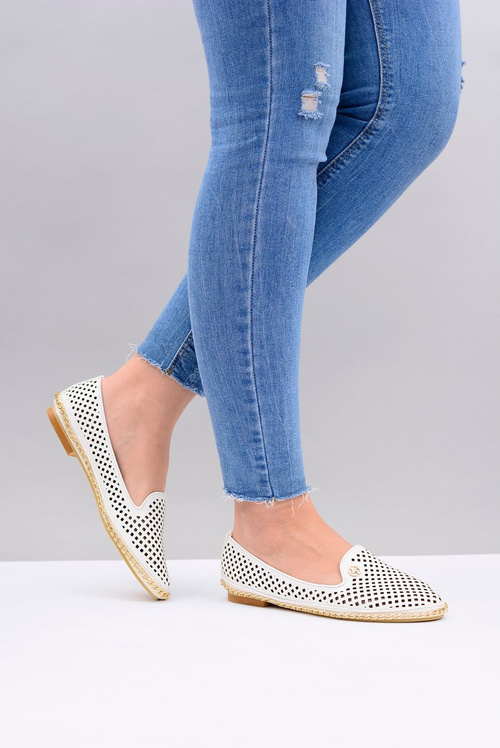 Лу Бу | Біла ажурна балерина Ballerina Lords Stylish