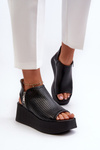 Чорні шкіряні босоніжки на танкетці з вирізом Zazoo 1792