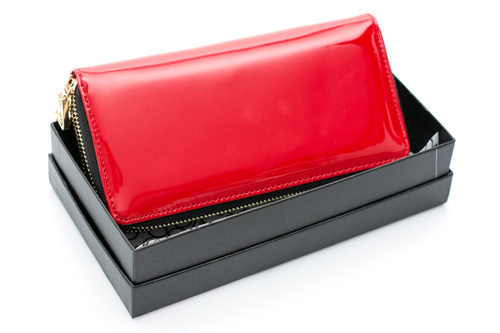 Великий жіночий червоний лакований гаманець Nobo