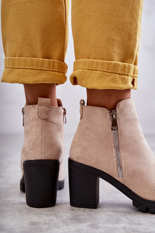 Замшеві Чоботи на високих підборах на блискавці Світло-бежеві Sevione