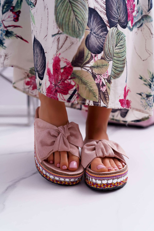 Жіночі шльопанці з каракулями на товстій підошві Pink Milady