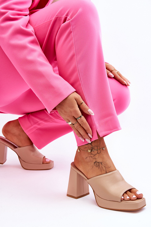 Шкіряні туфлі на підборах бежеві Livesa