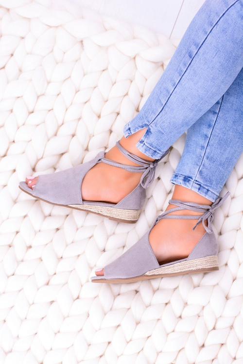 Сірі замшеві босоніжки на легкій платформі Espanoso