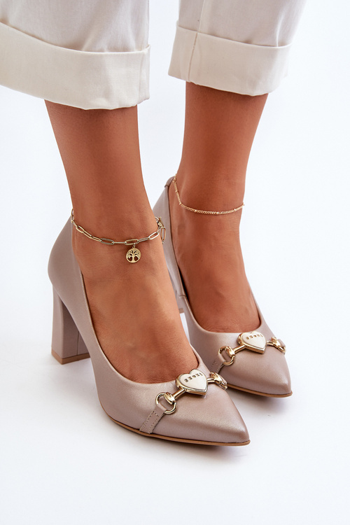 Шкіряні туфлі з перламутровим серцем і каблуком Zazoo 2453/OS