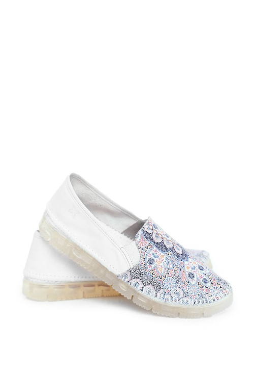 Жіночі шкіряні черевики Maciejka Білі 03512-46