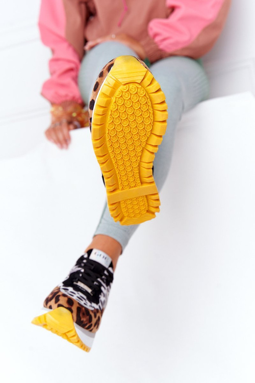 Замшеве спортивне взуття на платформі GOE HH2N4003 Коричневий