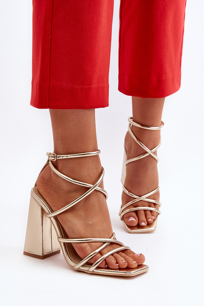 Модні босоніжки на високих підборах Gold Josette