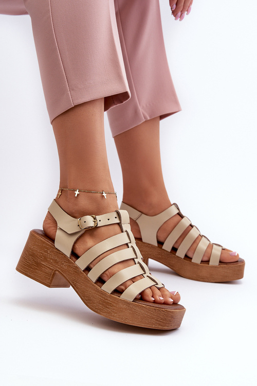 Жіночі шкіряні босоніжки Zazoo 40410 Бежеві