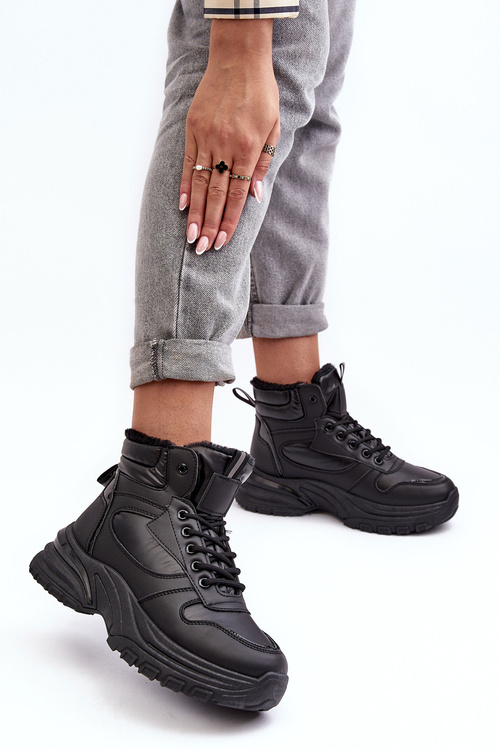 Жіноче стьобане спортивне взуття на шнурівці чорного кольору Dejana