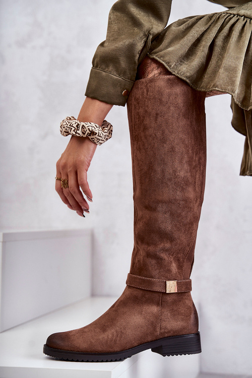 Жіночі замшеві чоботи на плоскій підошві коричневого кольору Henrike