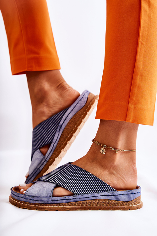 Шкіряні профільовані тапочки Maciejka 04986-17 Сині