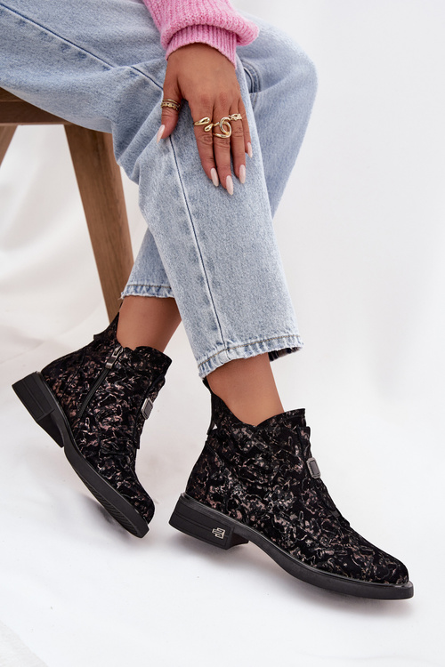 Черевики з натуральної замші на низькому каблуці D&A CR52-713 Чорно-коричневі