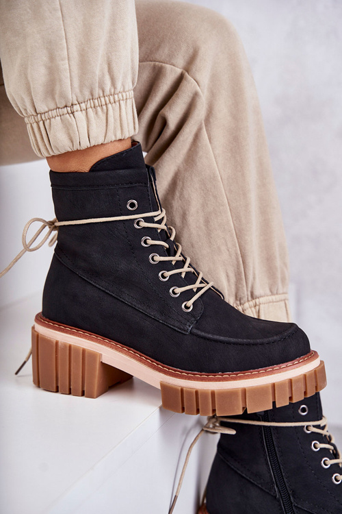 Жіночі модні теплі черевики чорні Gerda