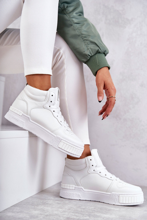 Жіноче високе спортивне взуття біле Trisa