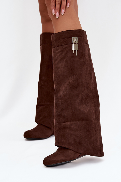 Жіночі чоботи на платформі з ремінцем і срібним елементом шоколадні Korivelle