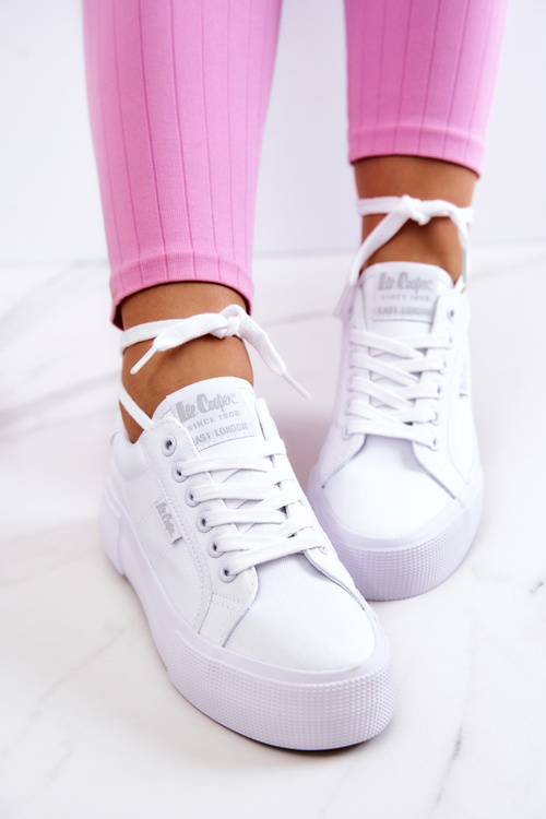 Кросівки на платформі Lee Cooper LCW-22-31-0884L білі