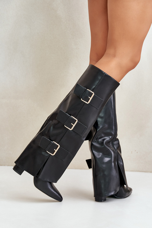 Жіночі утеплені чоботи на підборах з валькованою халявою та пряжками чорного кольору Piregonia
