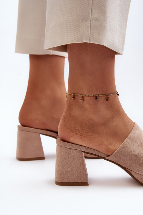 Жіночі бежеві босоніжки на підборах Bralya