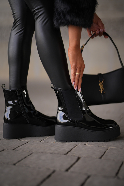 Чорні жіночі лаковані ботильйони Wloedia на платформі та танкетці