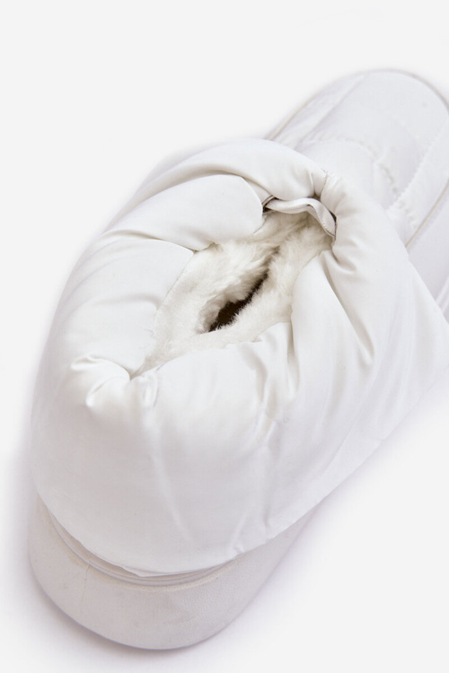 Жіночі зимові черевики з декоративною шнурівкою білого кольору Siracna