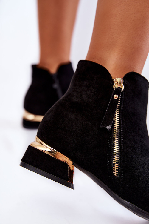 Жіночі замшеві теплі чоботи Laufey чорного кольору