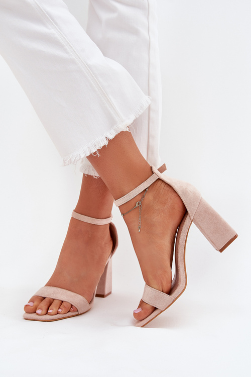 Жіночі сандалі на підборі з еко-вельвету бежеві Elirae