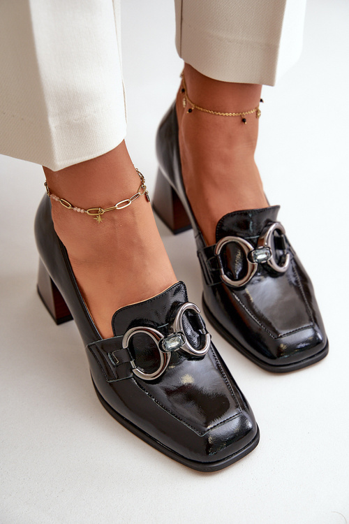 Шкіряні туфлі з декором чорні Laura Messi 2845