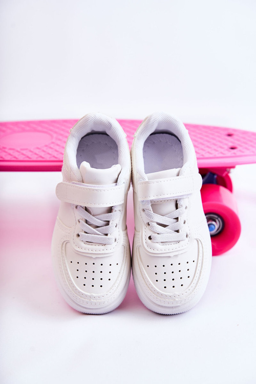 Дитяче спортивне взуття на липучці біле Elike